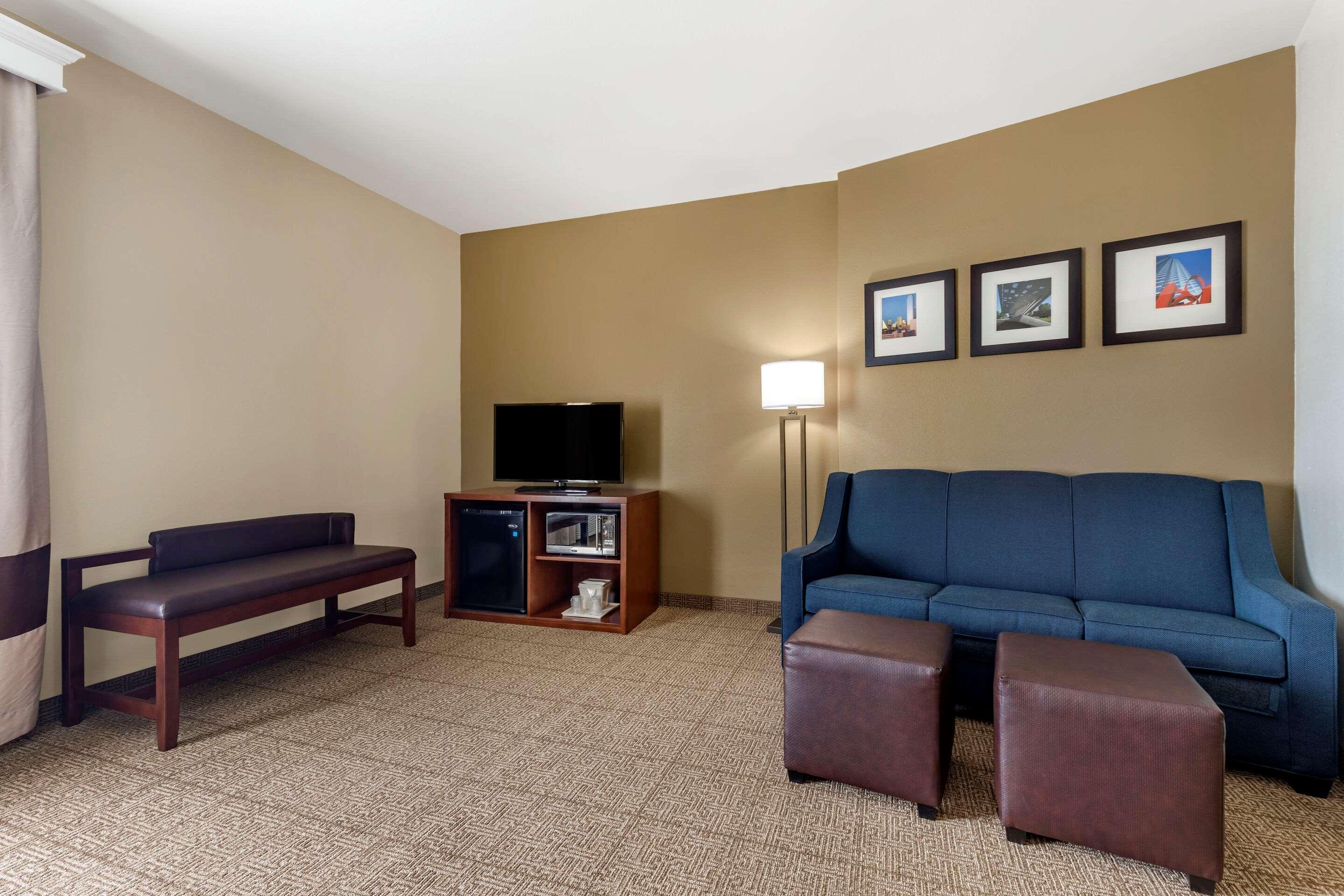 Comfort Suites West Dallas-Cockrell Hill Extérieur photo