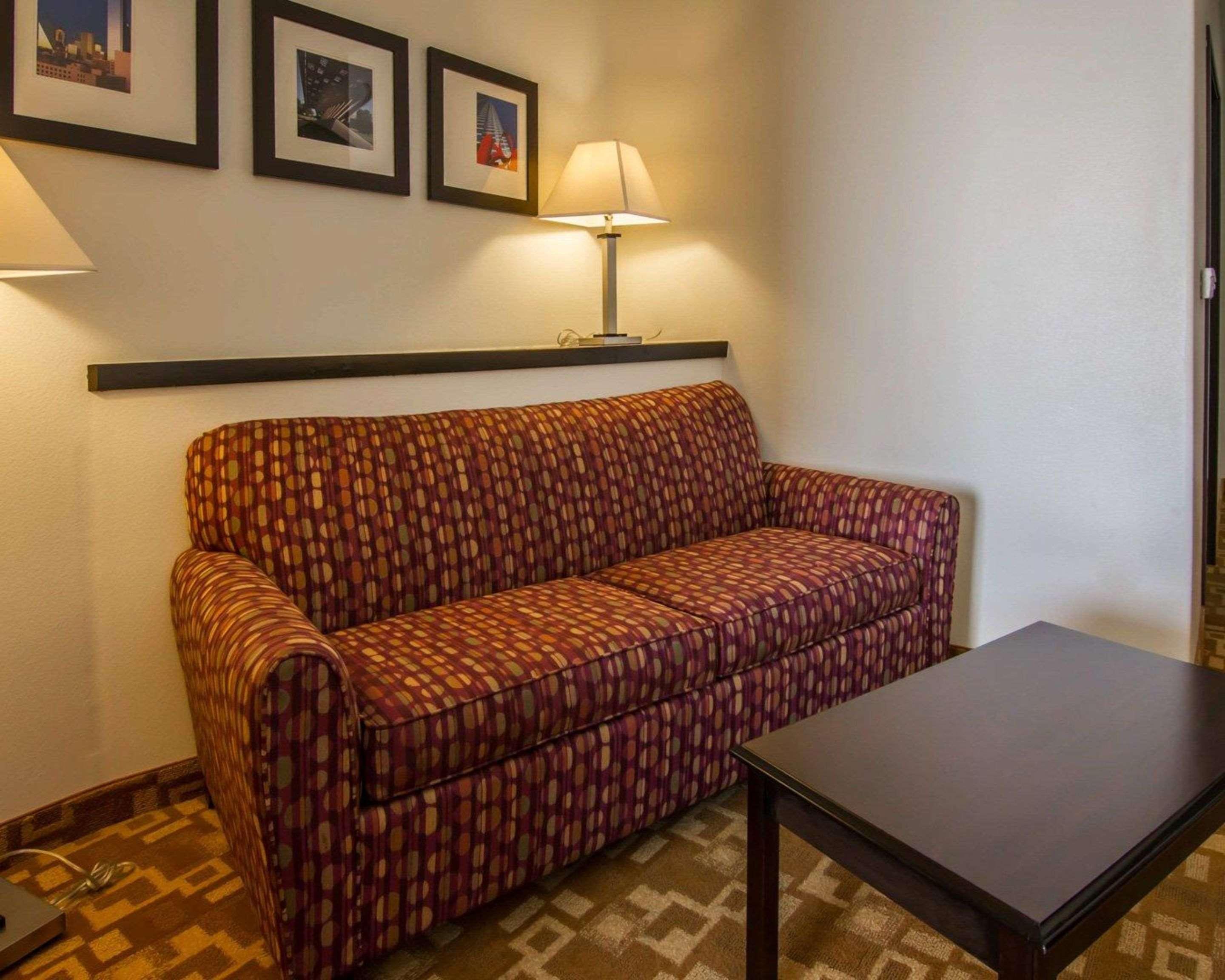 Comfort Suites West Dallas-Cockrell Hill Extérieur photo