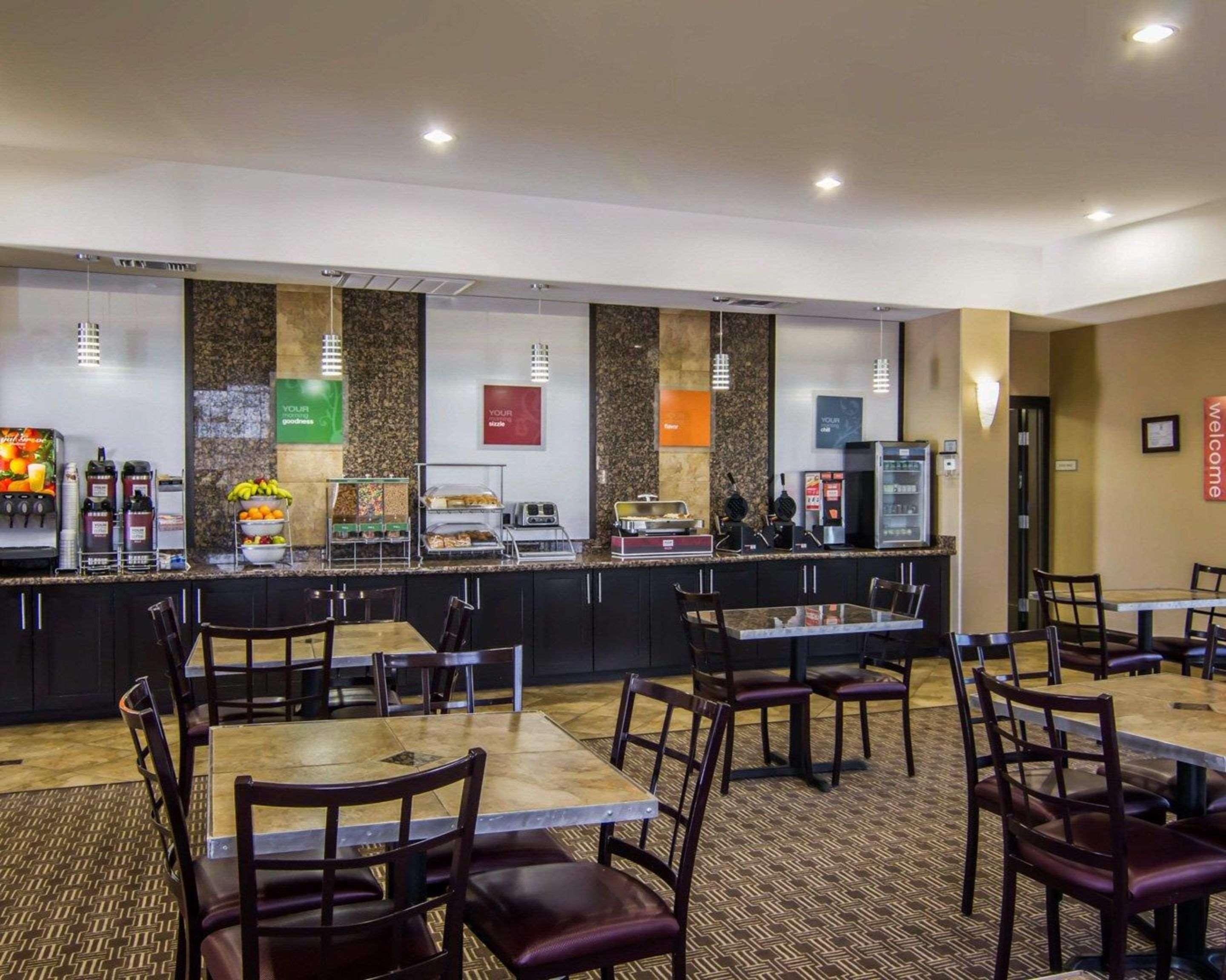 Comfort Suites West Dallas-Cockrell Hill Extérieur photo
