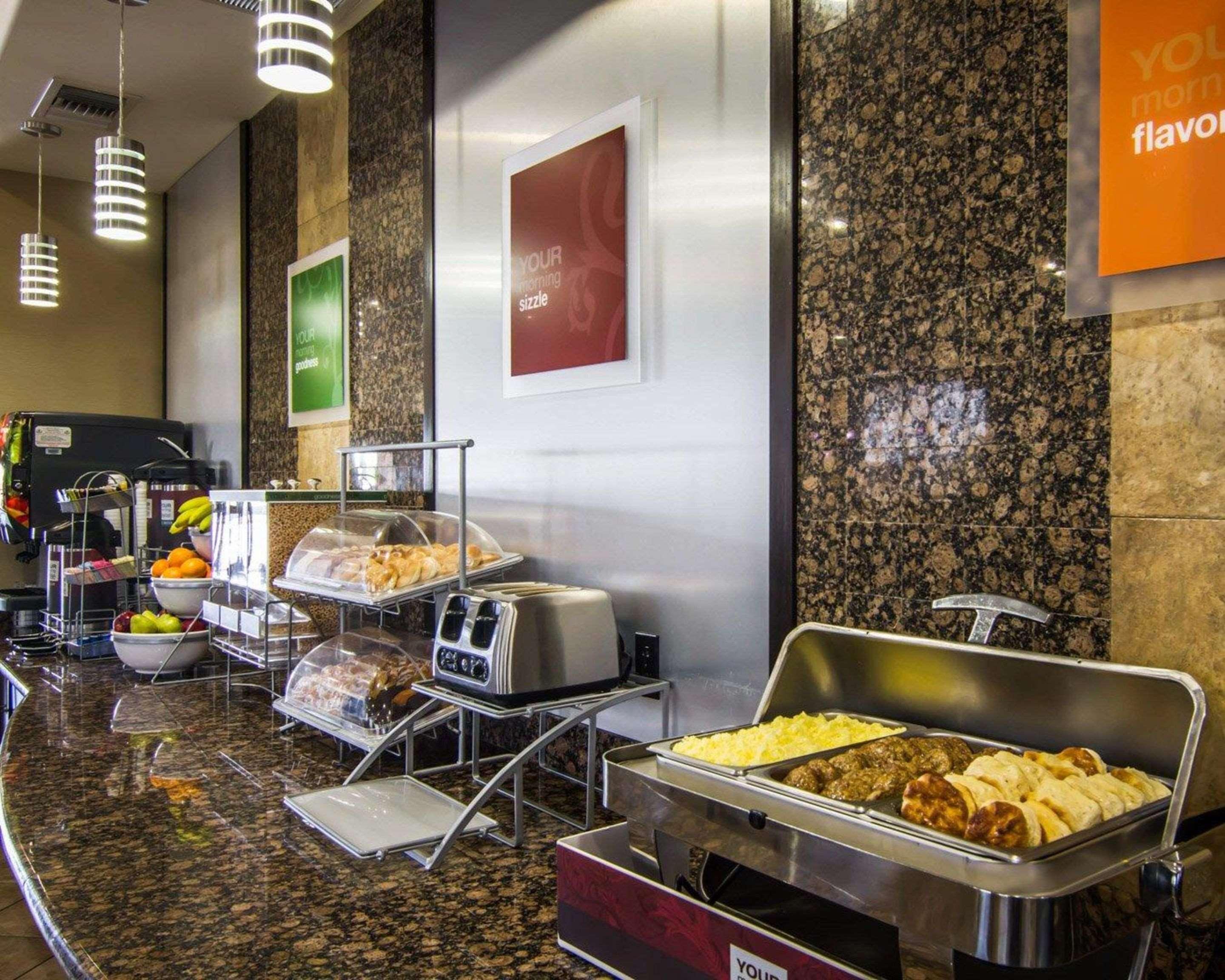 Comfort Suites West Dallas-Cockrell Hill Extérieur photo