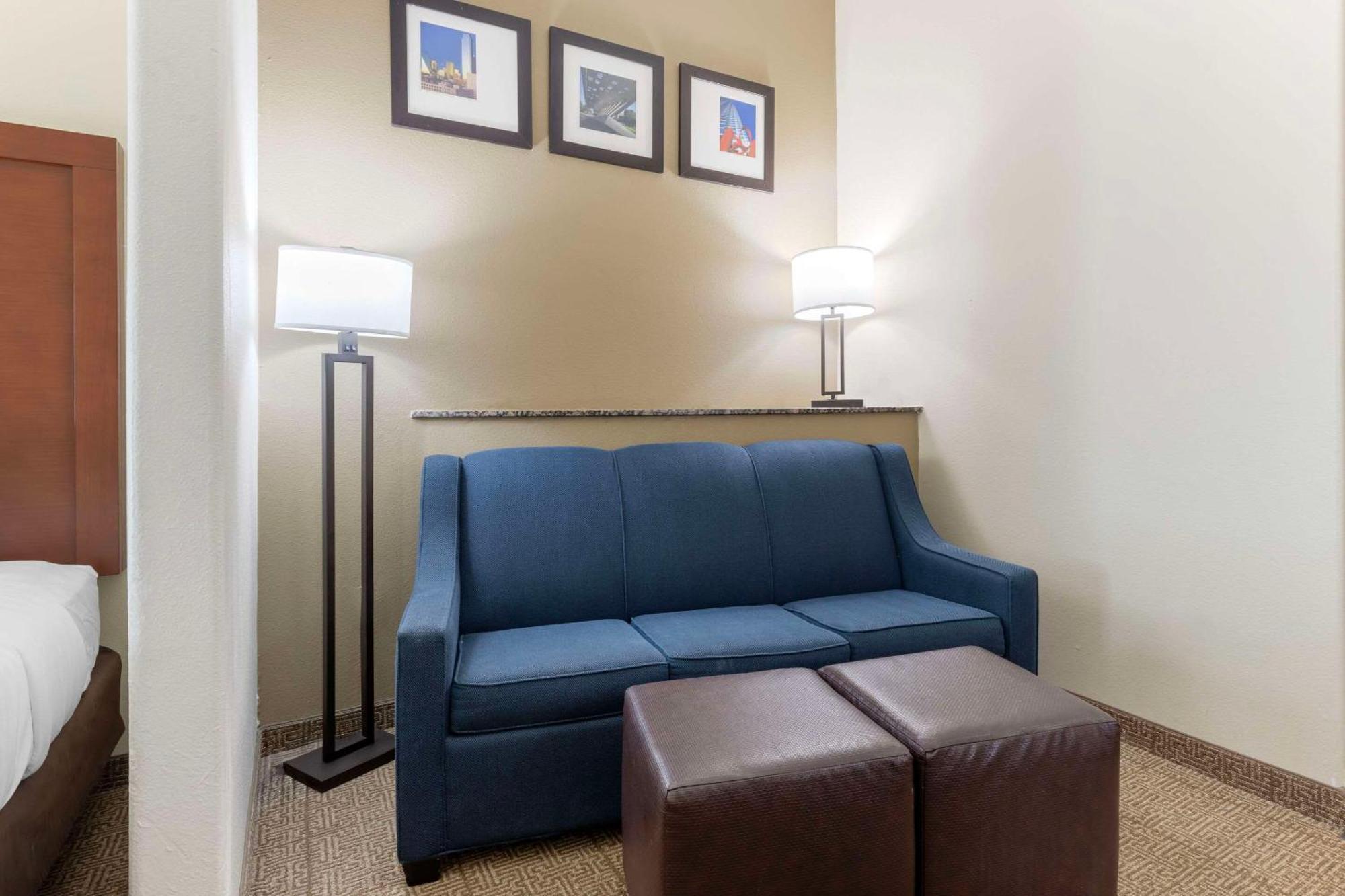 Comfort Suites West Dallas-Cockrell Hill Extérieur photo