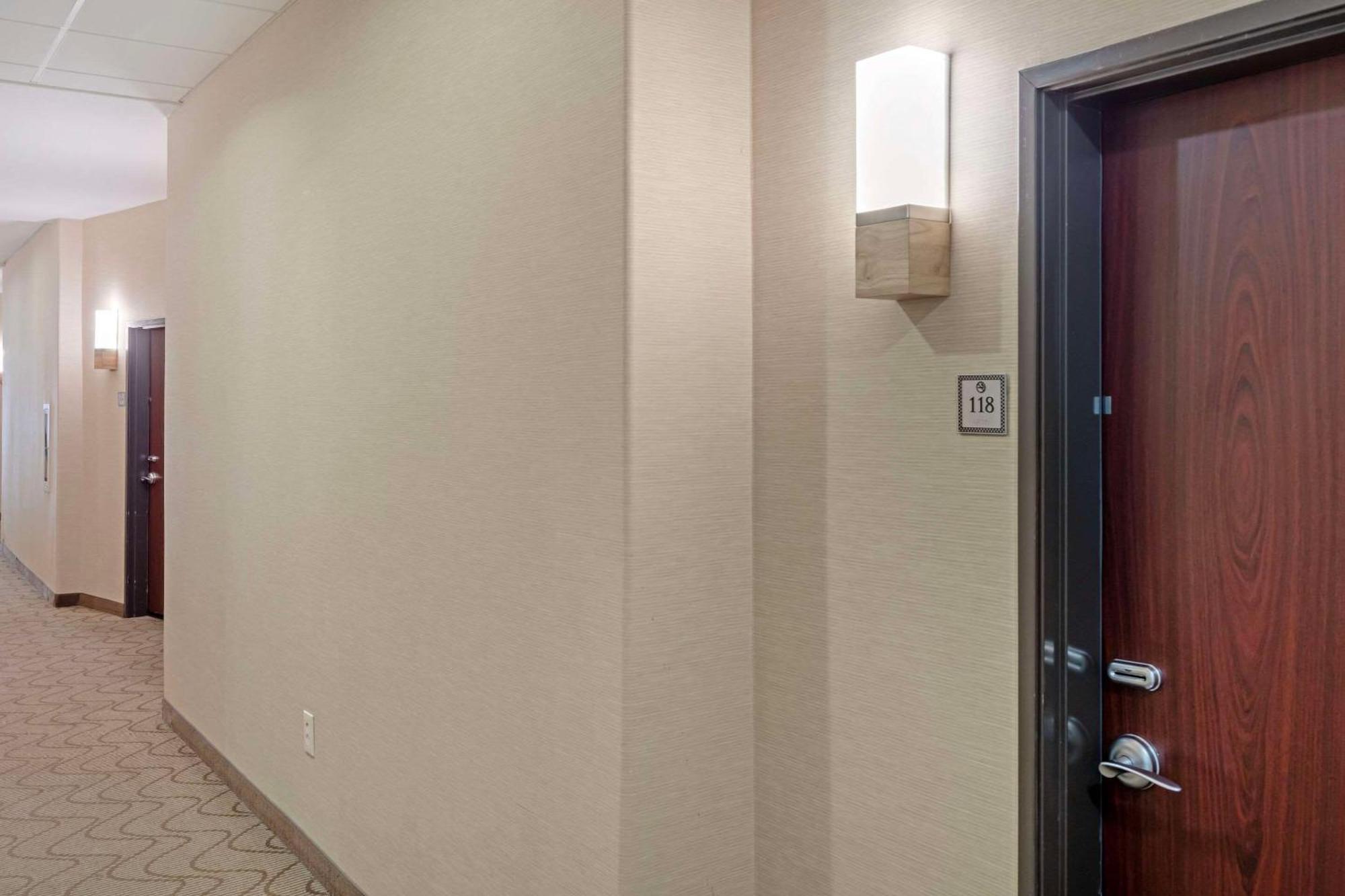 Comfort Suites West Dallas-Cockrell Hill Extérieur photo