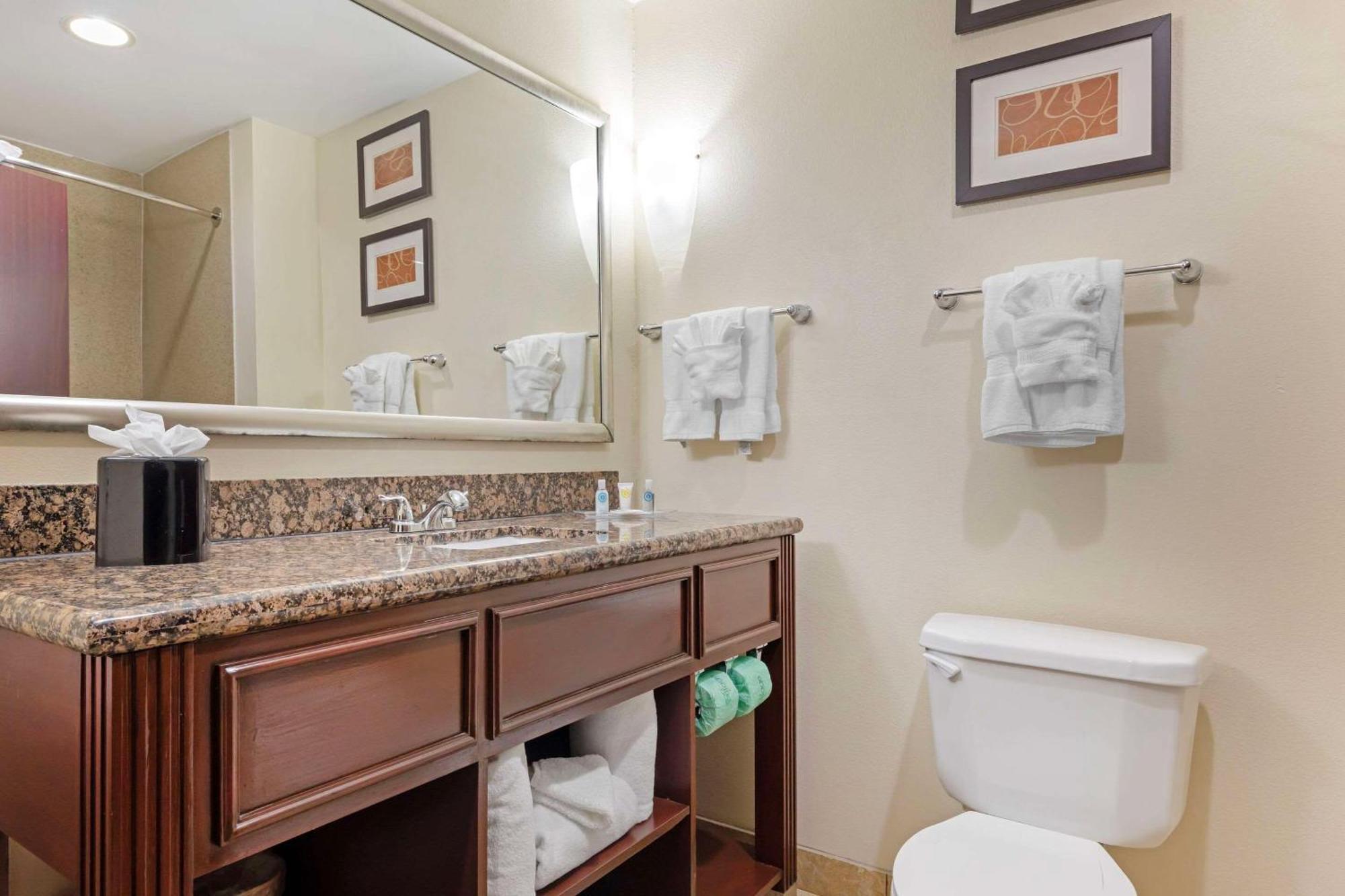 Comfort Suites West Dallas-Cockrell Hill Extérieur photo